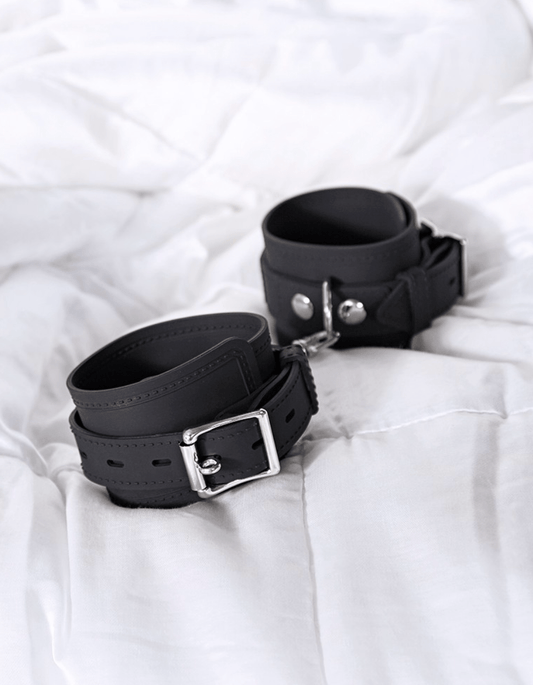 Onyx Handcuffs - PR by Sandy